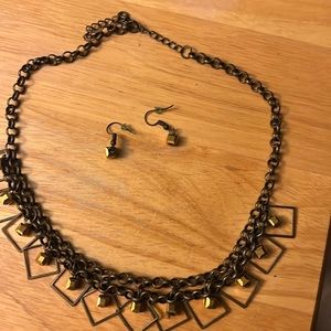 Gold necklace with earrings